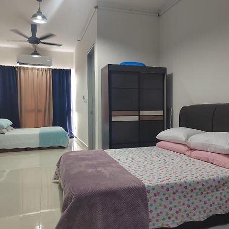 Studio Suite Homestay Klia Sepang Zewnętrze zdjęcie
