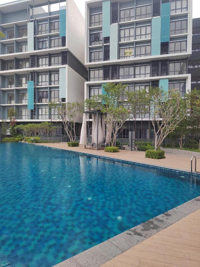 Studio Suite Homestay Klia Sepang Zewnętrze zdjęcie