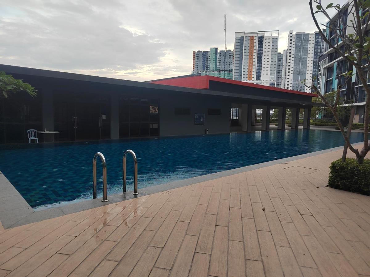 Studio Suite Homestay Klia Sepang Zewnętrze zdjęcie