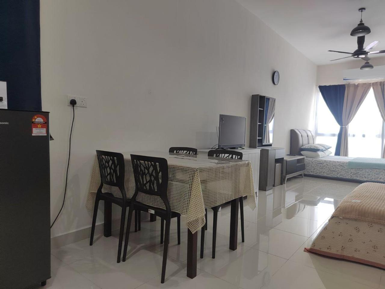 Studio Suite Homestay Klia Sepang Zewnętrze zdjęcie